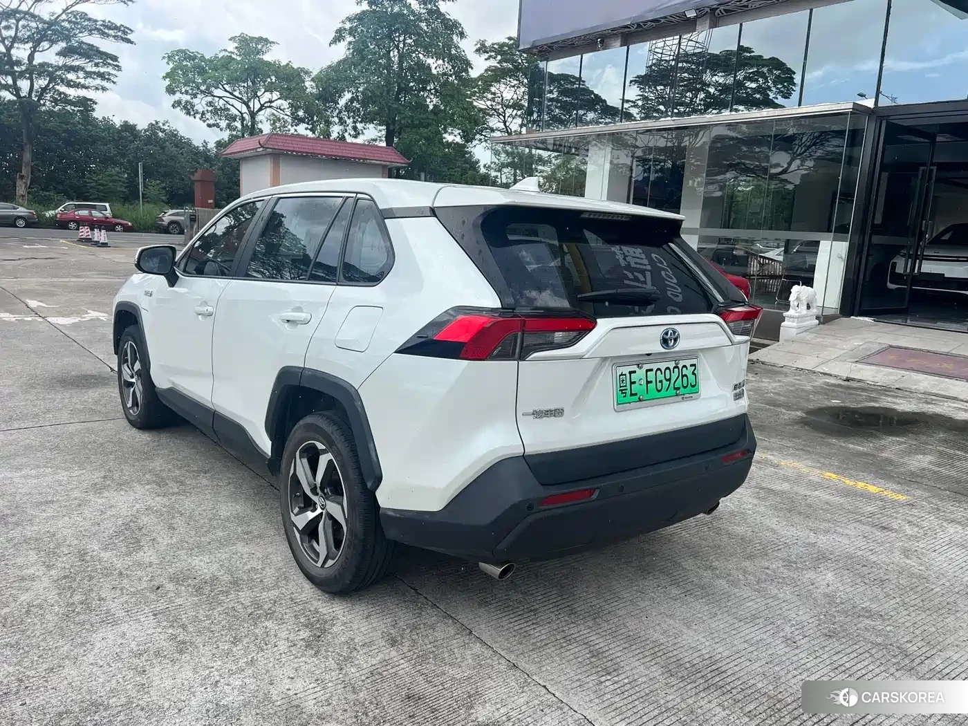 Toyota RAV4 2022 Белый из Китая, фото 4