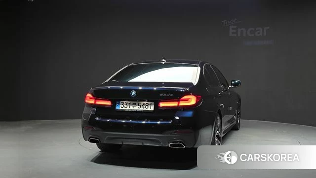 BMW 5 Series (G30) id 5017468 из Кореи 28