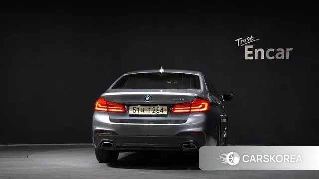 BMW 5 Series (G30) id 3742938 из Кореи 14