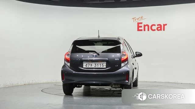 Toyota Prius C id 4988237 из Кореи 26