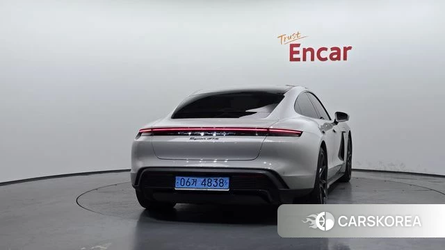 Porsche Taycan id 4778647 из Кореи 29