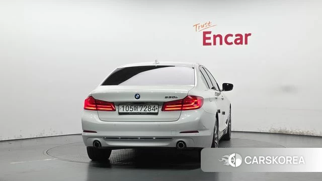 BMW 5 Series (G30) id 5018366 из Кореи 32