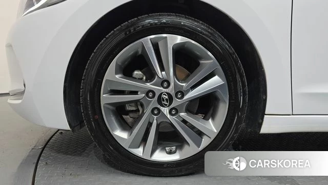 Hyundai Avante AD id 4983241 из Кореи 25
