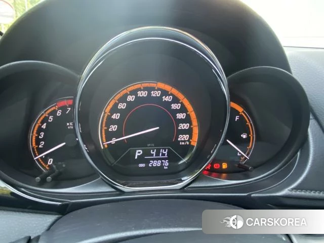 Toyota Yaris L 2021 Белый из Китая, фото 4