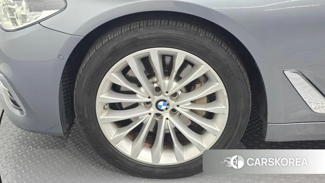 BMW 5 Series (G30) id 5019007 из Кореи 25