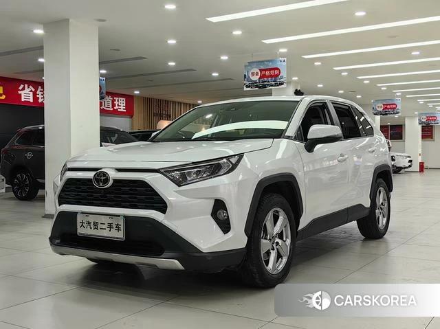 Toyota RAV4 2021 Белый из Китая, фото 5