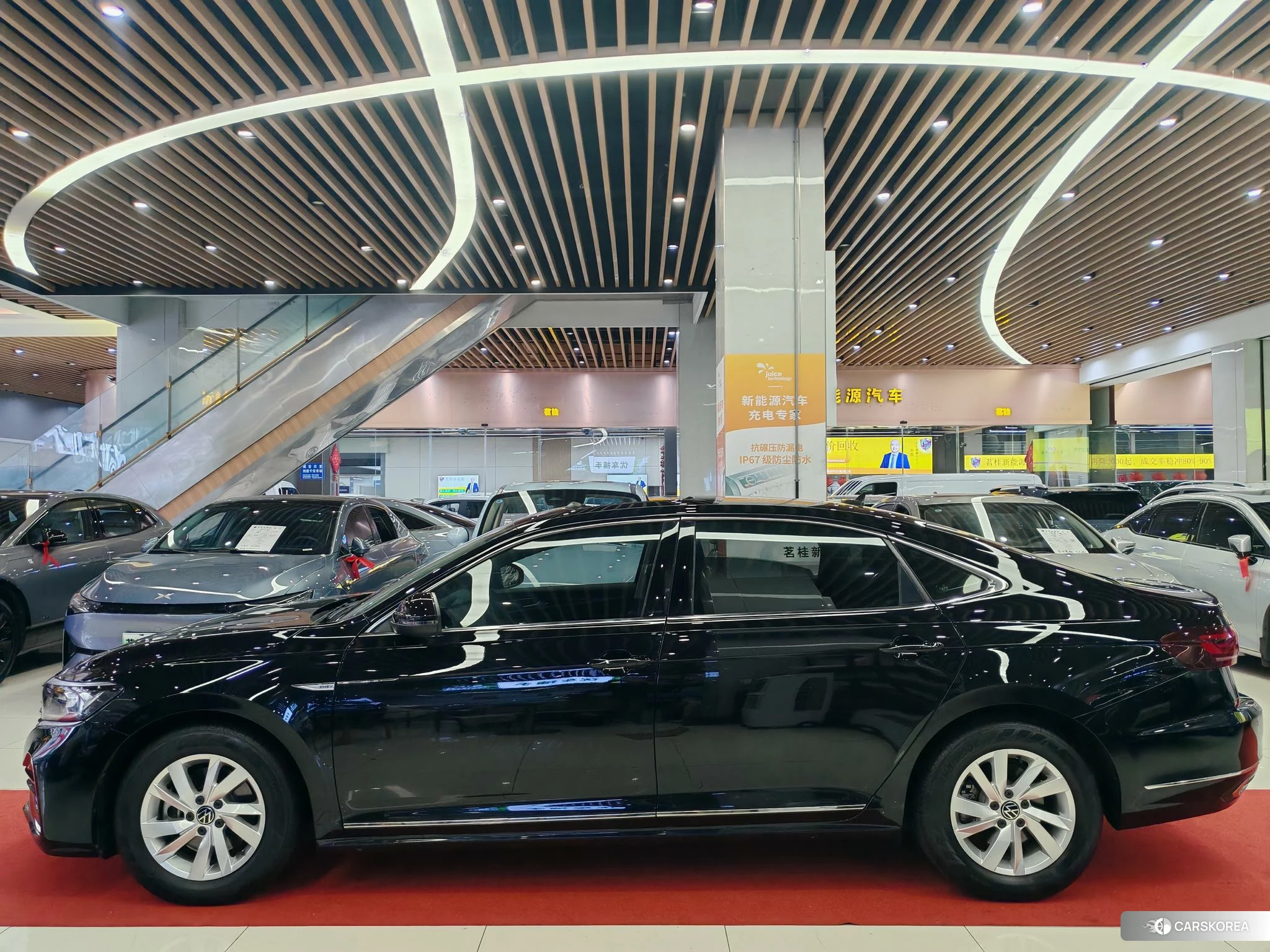 Volkswagen Passat 2021 Черный из Китая, фото 4