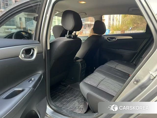 Nissan Sylphy 2022 Темно-серый из Китая, фото 4