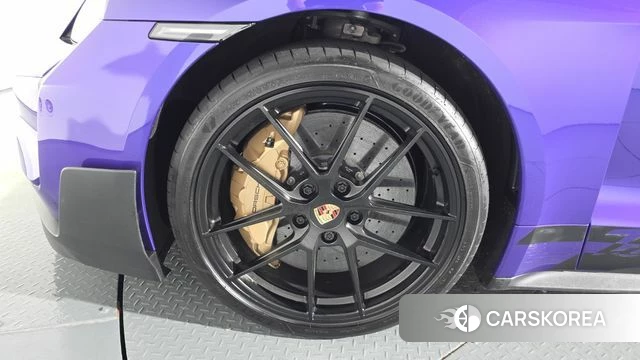 Porsche Taycan id 3321631 из Кореи 14