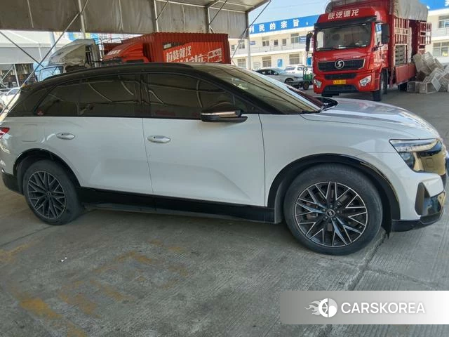 Audi Q5L 2023 Белый из Китая, фото 4