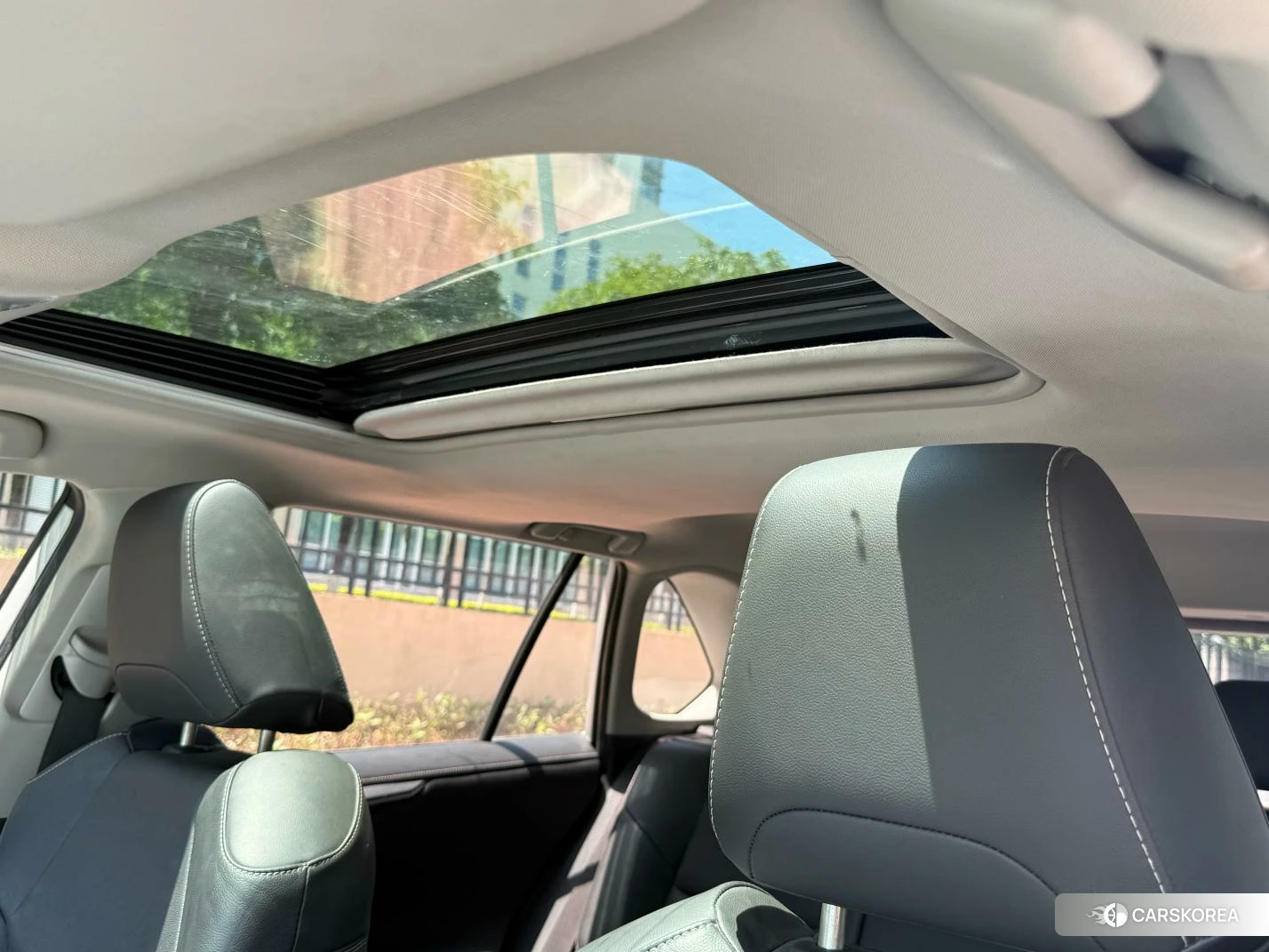 Toyota RAV4 2021 Белый из Китая, фото 4