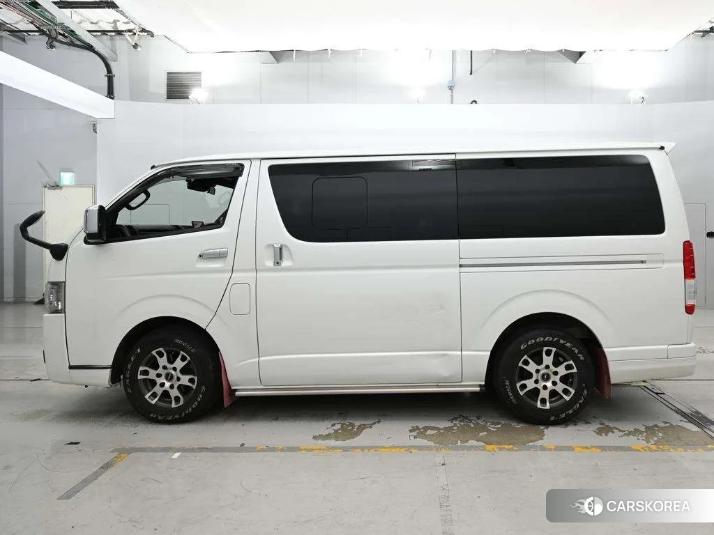 Toyota HiAce Van 2022 из Японии, фото 4