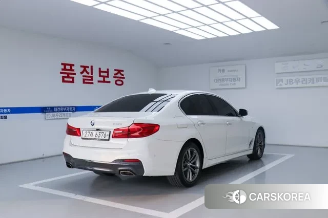 BMW 5 Series (G30) id 3779324 из Кореи 13