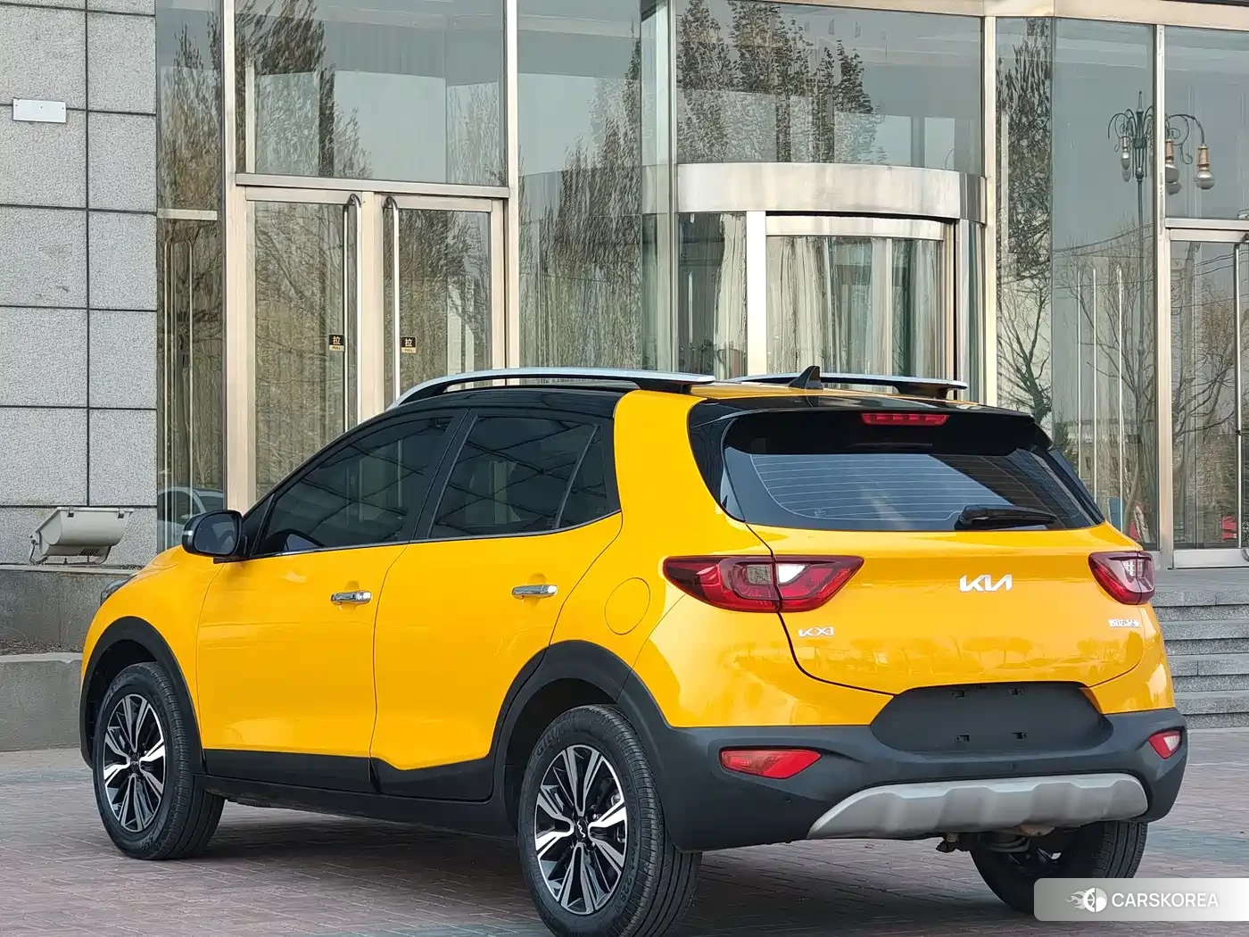 Kia KX1 2024 Yellow/orange из Китая, фото 5