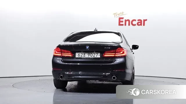 BMW 5 Series (G30) id 3728672 из Кореи 14