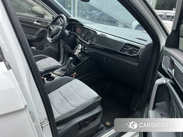Volkswagen Tayron 2022 Белый из Китая, фото 4