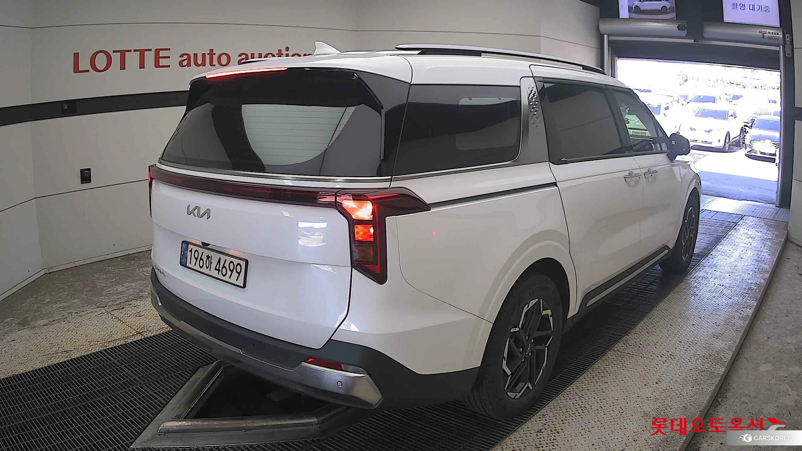 Kia Carnival id 4990050 из Кореи 31