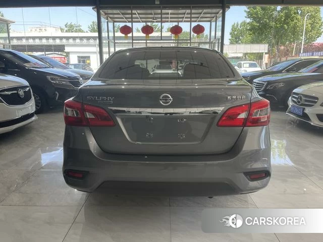 Nissan Sylphy 2024 Темно-серый из Китая, фото 4