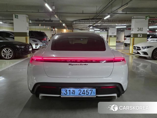 Porsche Taycan id 4774717 из Кореи 13