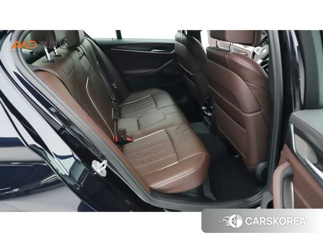 BMW 5 series 2021 Черный из Китая, фото 4