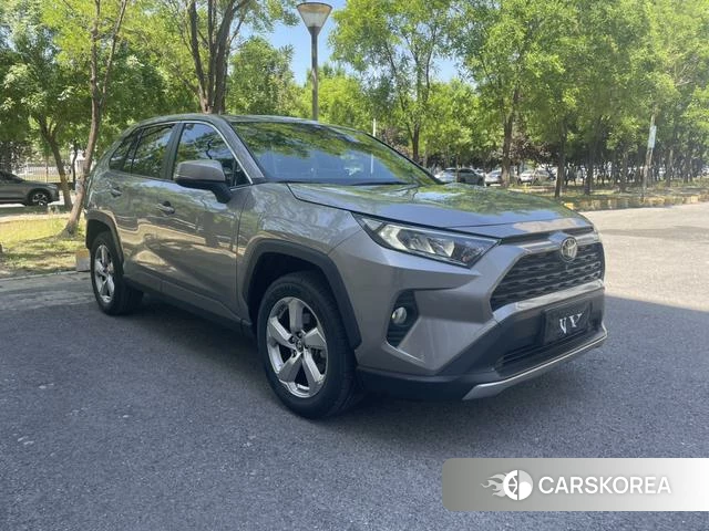 Toyota RAV4 2021 Темно-серый из Китая, фото 4