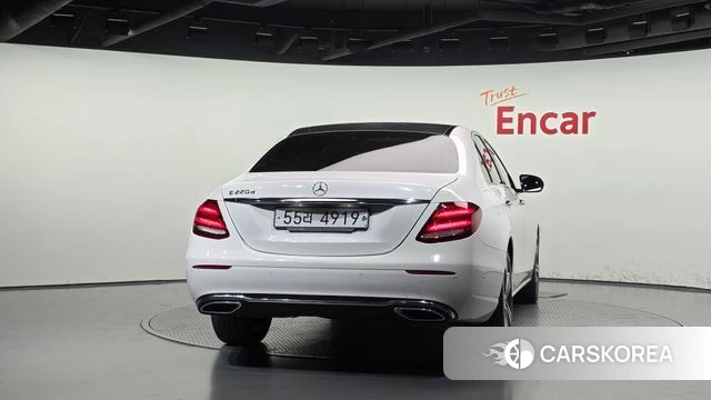 Mercedes-Benz E-Class W213 id 5023778 из Кореи 28