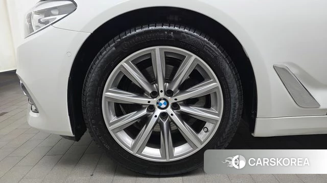 BMW 5 Series (G30) id 5041814 из Кореи 26