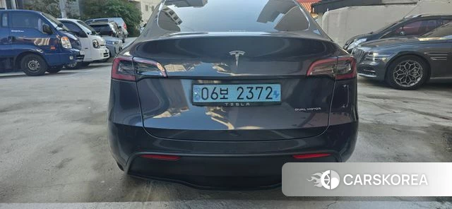 Tesla Model Y 2022 Серебряный из Кореи, фото 4