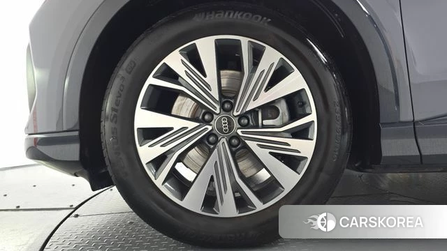 Audi Q4 e-Tron (F4) id 4990473 из Кореи 27
