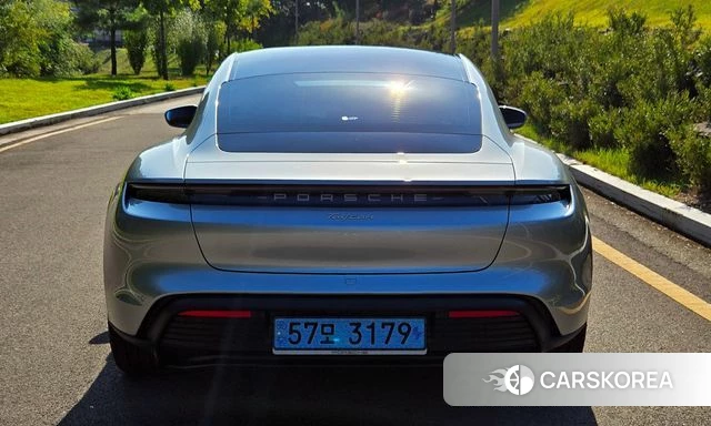 Porsche Taycan id 4929578 из Кореи 14
