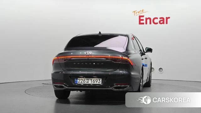 Hyundai The New Grandeur IG id 5022429 из Кореи 14