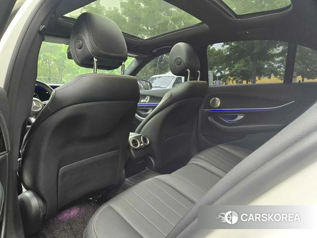 Mercedes-Benz E-Class 2021 Черный из Китая, фото 4