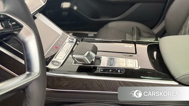 Audi A8 2025 Черный из Китая, фото 6