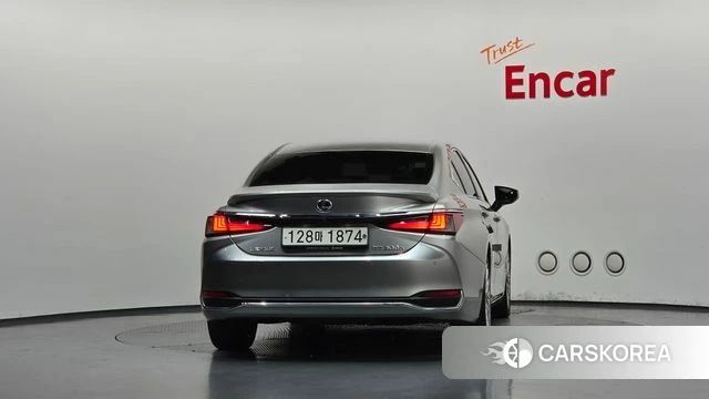 Lexus ES300h 7th generation id 4918679 из Кореи 30