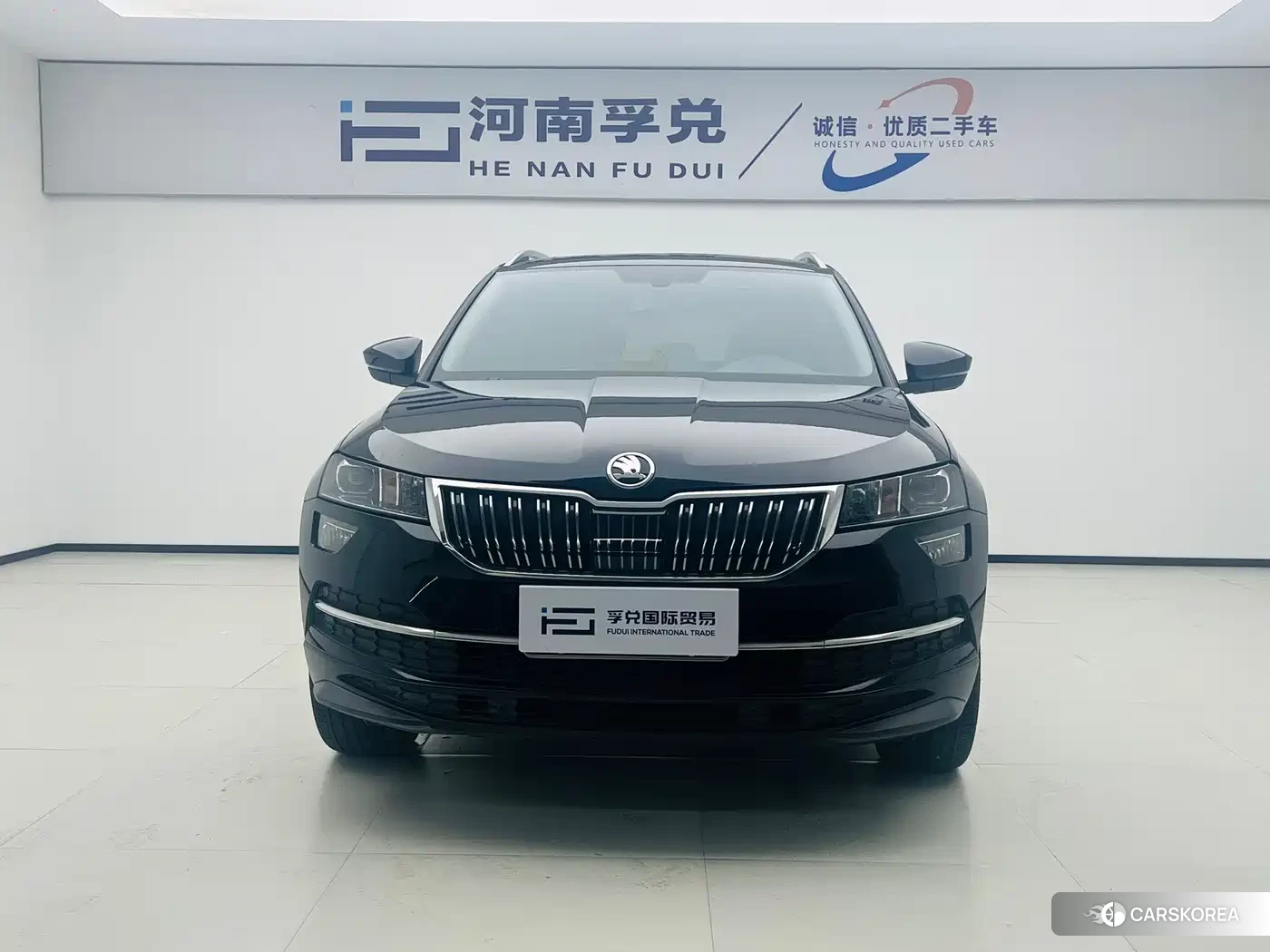 Skoda Karoq 2023 Черный из Китая, фото 6