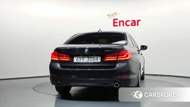 BMW 5 Series (G30) id 5018806 из Кореи 26