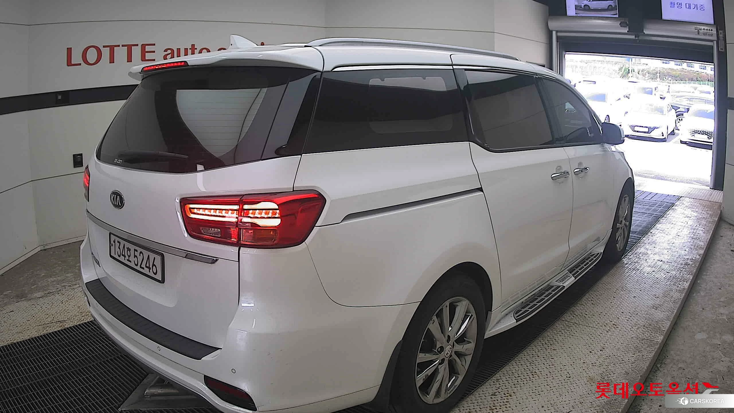 Kia Carnival id 4984654 из Кореи 31