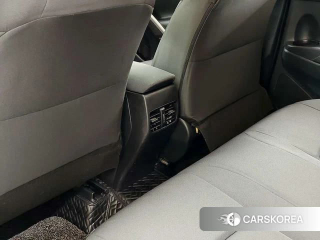 Toyota Corolla 2023 Белый из Китая, фото 5