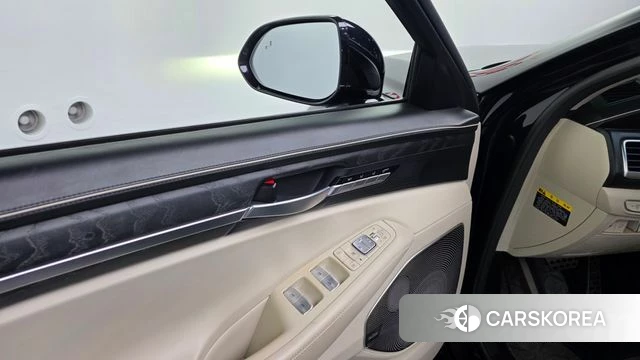 Genesis G90 id 5053372 из Кореи 35
