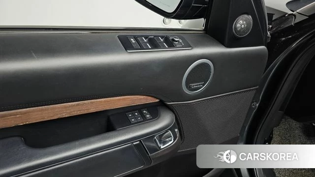 Land Rover Discovery 5 id 5013528 из Кореи 36