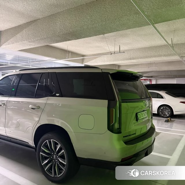 Cadillac Escalade 5th Generation 2021 Песочный из Кореи, фото 5
