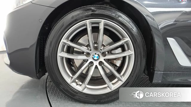 BMW 5 Series (G30) id 5003823 из Кореи 27