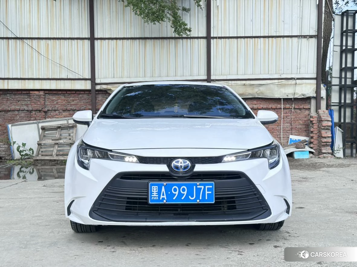 Toyota Levin 2024 Белый из Китая, фото 5