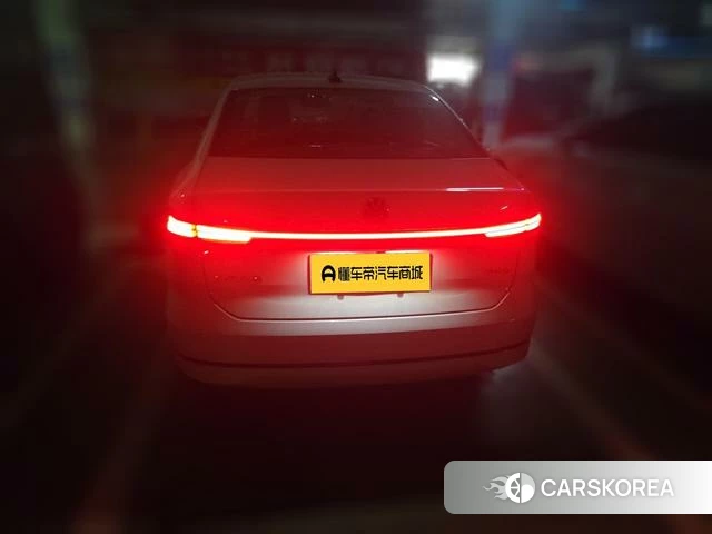 Volkswagen Lavida 2026 Белый из Китая, фото 5