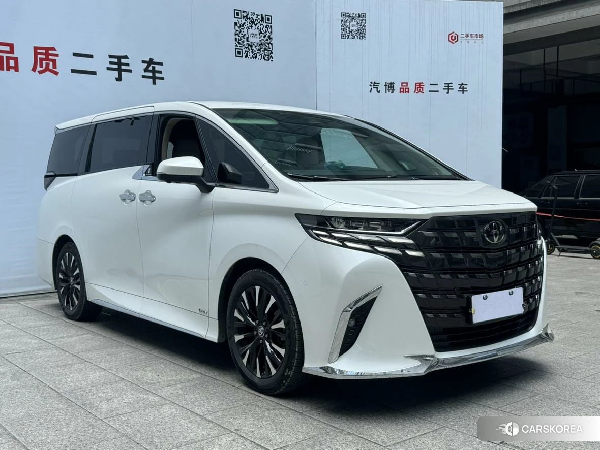 Toyota Alphard 2022 Белый из Китая, фото 5