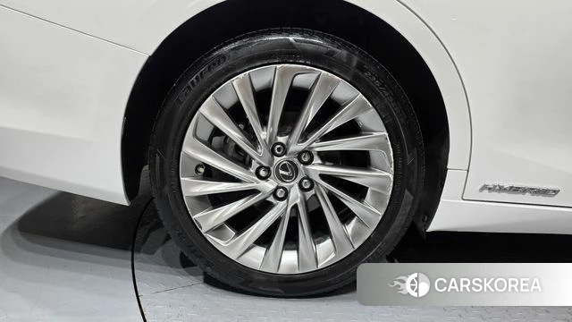 Lexus ES300h 7th generation id 5048075 из Кореи 15
