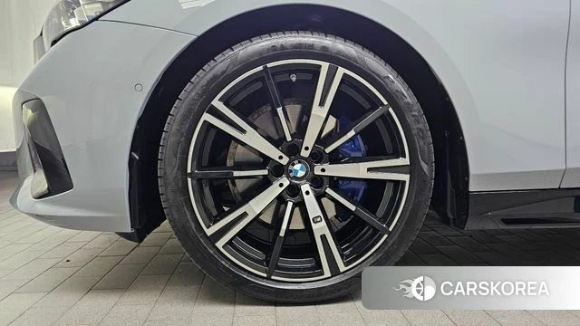 BMW 5 Series (G60) id 5021441 из Кореи 29