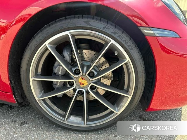 Porsche 911(992) id 4922808 из Кореи 15