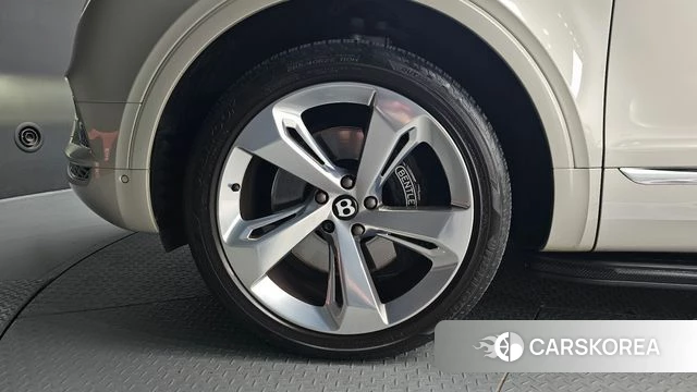 Bentley Bentayga id 4937611 из Кореи 36