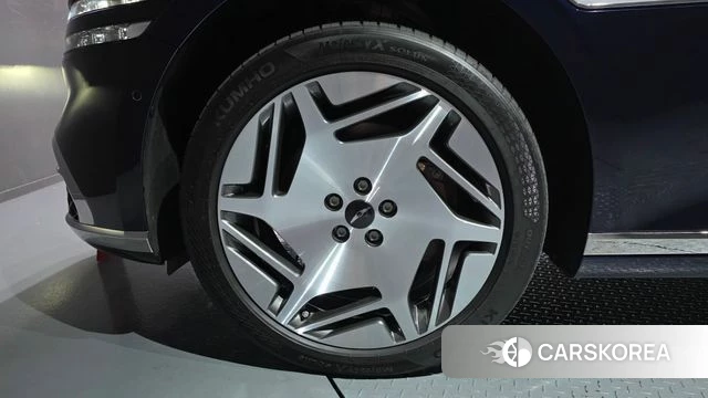 Genesis G90 (RS4) id 3859035 из Кореи 15
